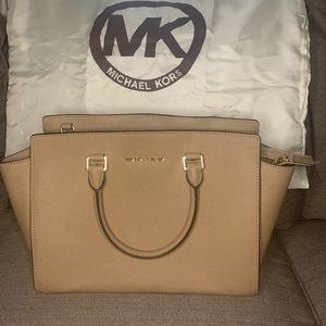 Rare Nude Large Michael Kors Selma